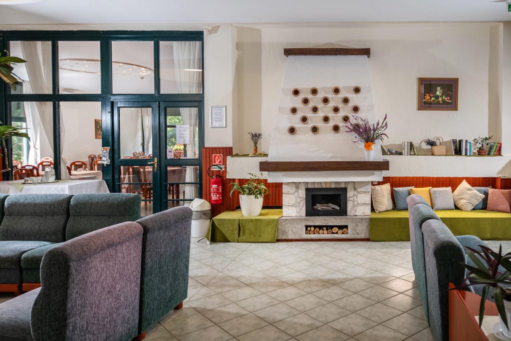 MTA Üdülő Mátrafüred Hotel Akadémia Kispatak Vendégház
